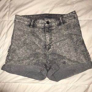 Grey shorts
